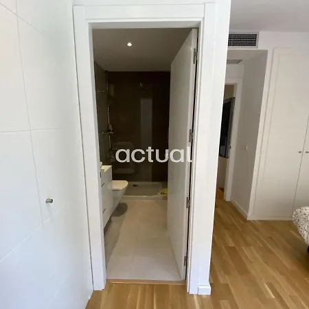 Parc Dels Estanys Bloc 1 Baixos C شقة