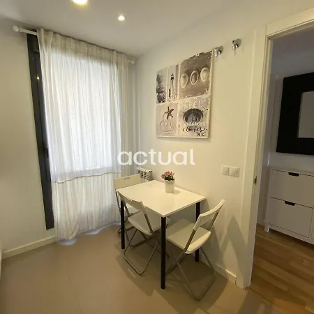 Parc Dels Estanys Bloc 1 Baixos C بلاتجا ذارو