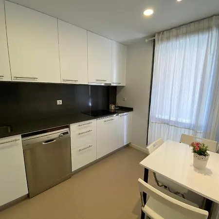 Parc Dels Estanys Bloc 1 Baixos C