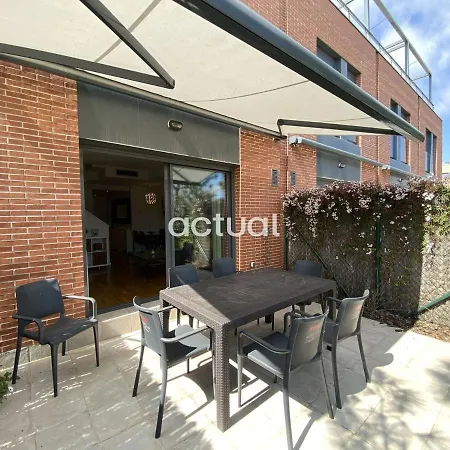 Parc Dels Estanys Bloc 1 Baixos C 普拉加德阿罗