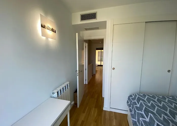 Parc Dels Estanys Bloc 1 Baixos C Apartment