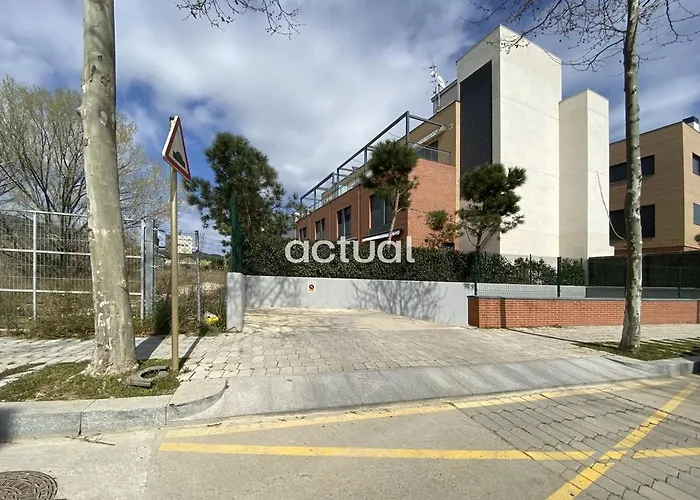 Parc Dels Estanys Bloc 1 Baixos C 普拉加德阿罗